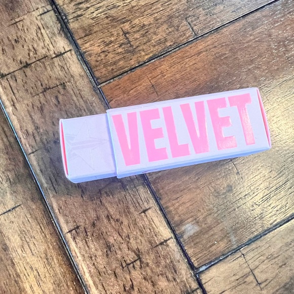 💋NIB~MAN DOWN~Jeffree Star Velvet Trap Lipstick - Picture 6 of 6
